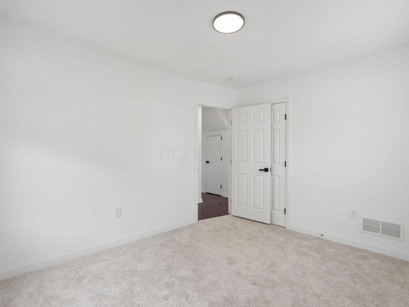 196 Maple Drive, Columbus, OH 43228 Photo 17