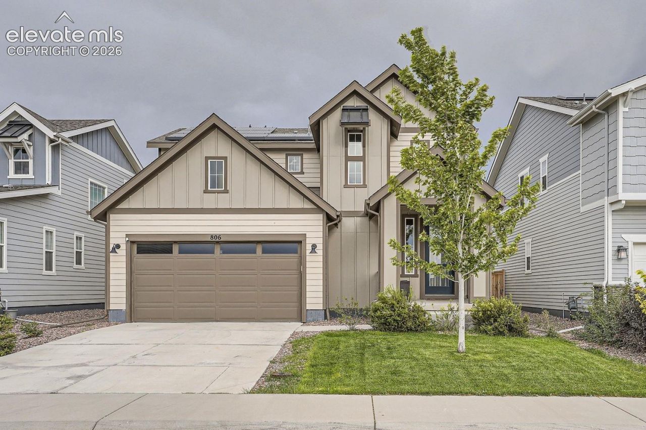 806 White Crow Street, Aurora, CO 80018 Main Photo