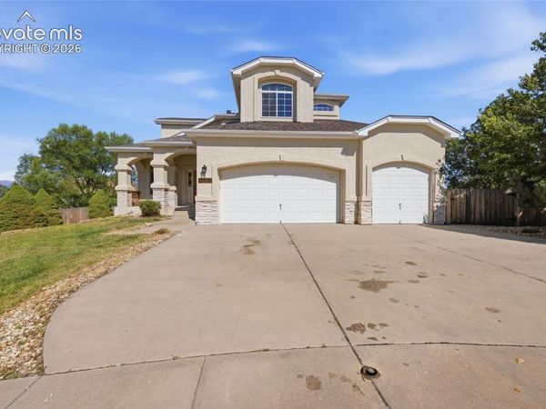 4770 Paramount Place, Colorado Springs, CO 80918