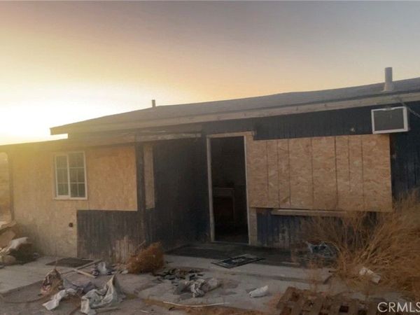 15220 Wolf Haven, Lucerne Valley, CA 92356