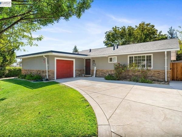 1280 Tulip Way, Livermore, CA 94551