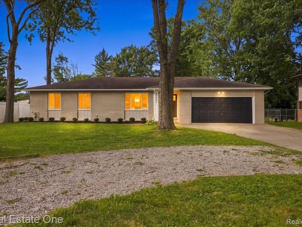 48064 Meadow Lane, Chesterfield Twp, MI 48051