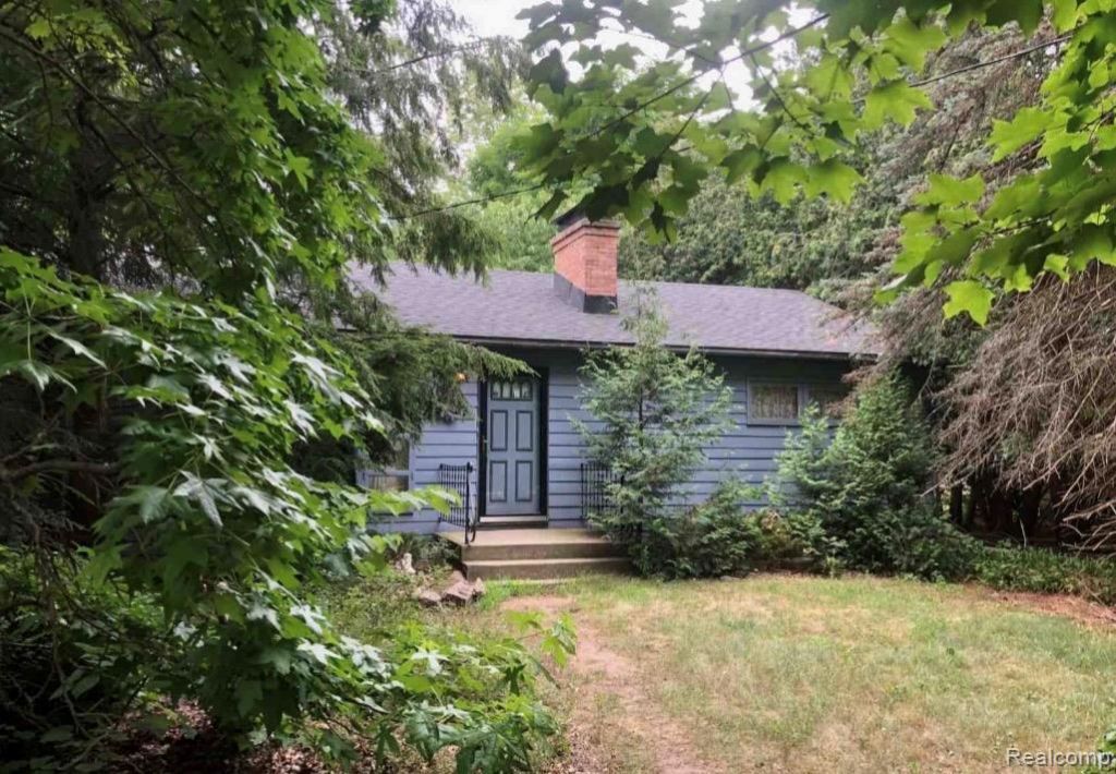 2204 Rogue River Road Ne, Plainfield Township, Mi 49306 Main Photo