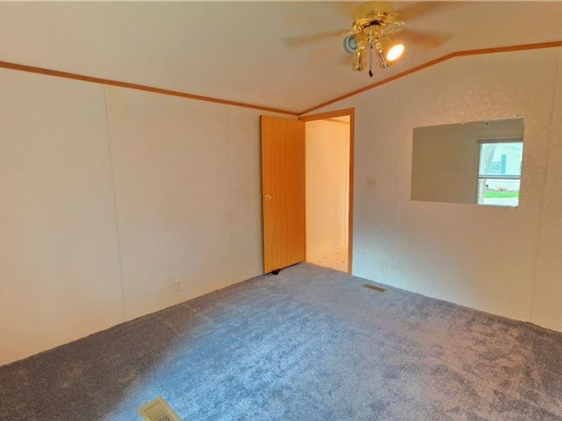100 Maplegrove Lane, Mentor, OH 44060 Photo 10