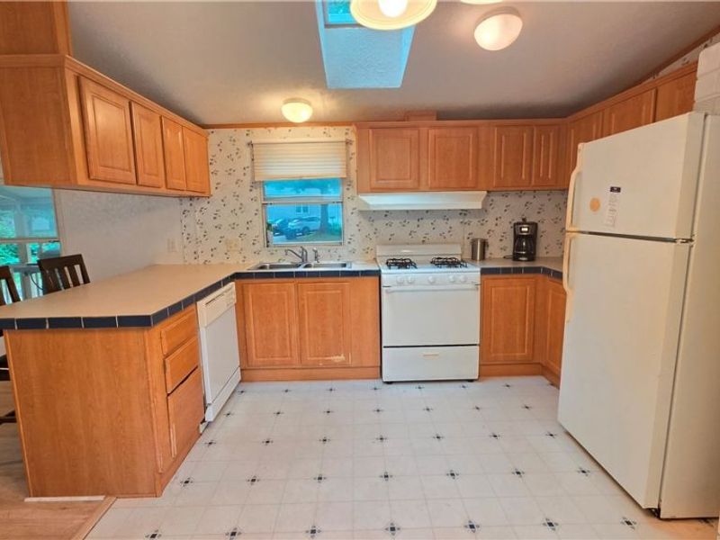 100 Maplegrove Lane, Mentor, OH 44060 Photo 24