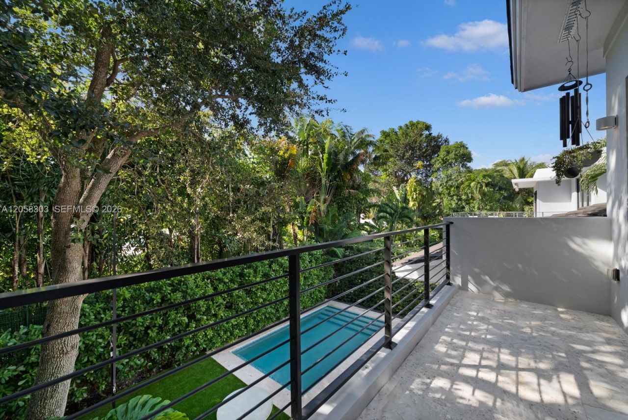 3630 Avocado Ave, Miami, FL 33133 Photo