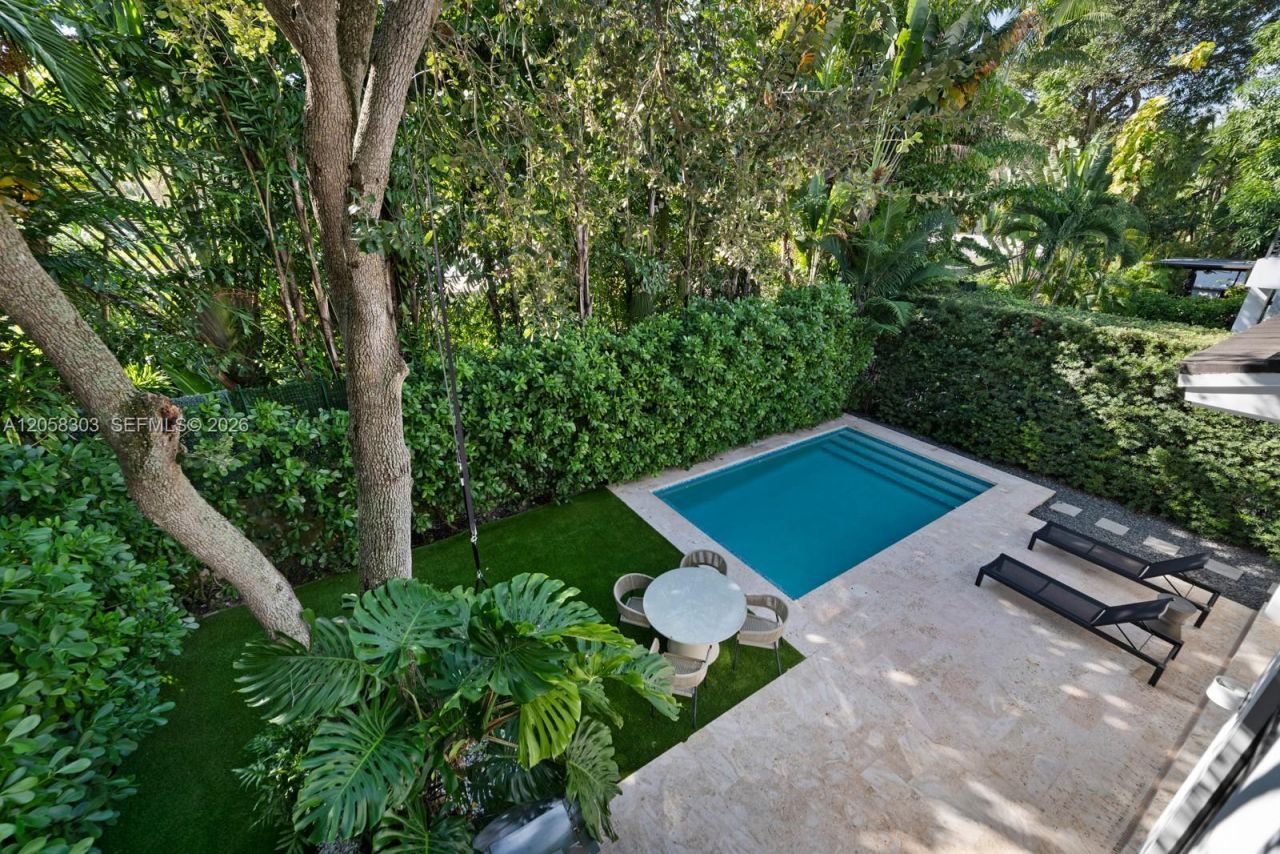 3630 Avocado Ave, Miami, FL 33133 Photo