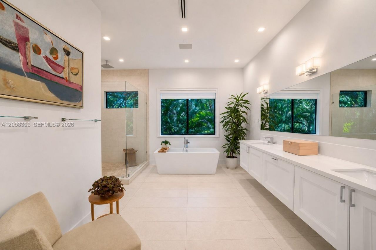 3630 Avocado Ave, Miami, FL 33133 Photo