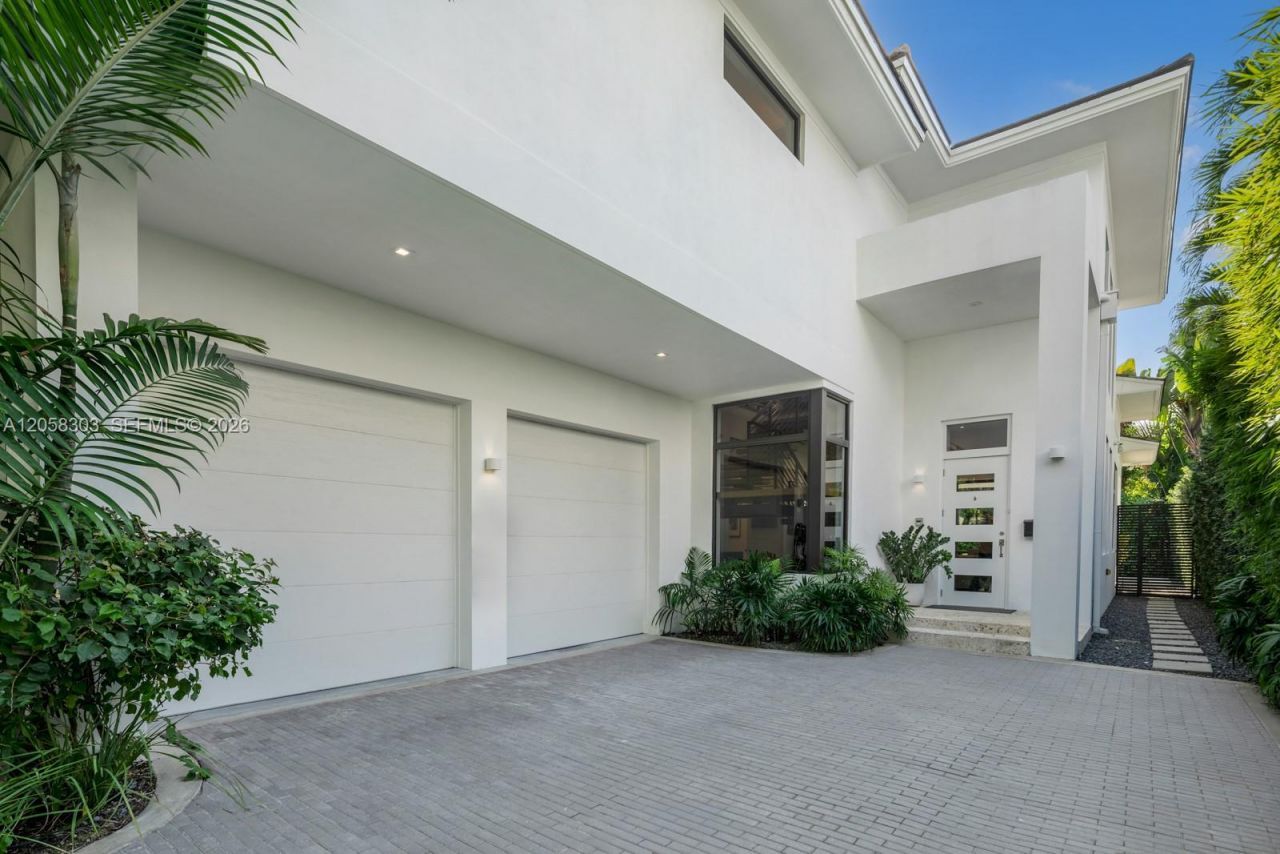3630 Avocado Ave, Miami, FL 33133 Photo