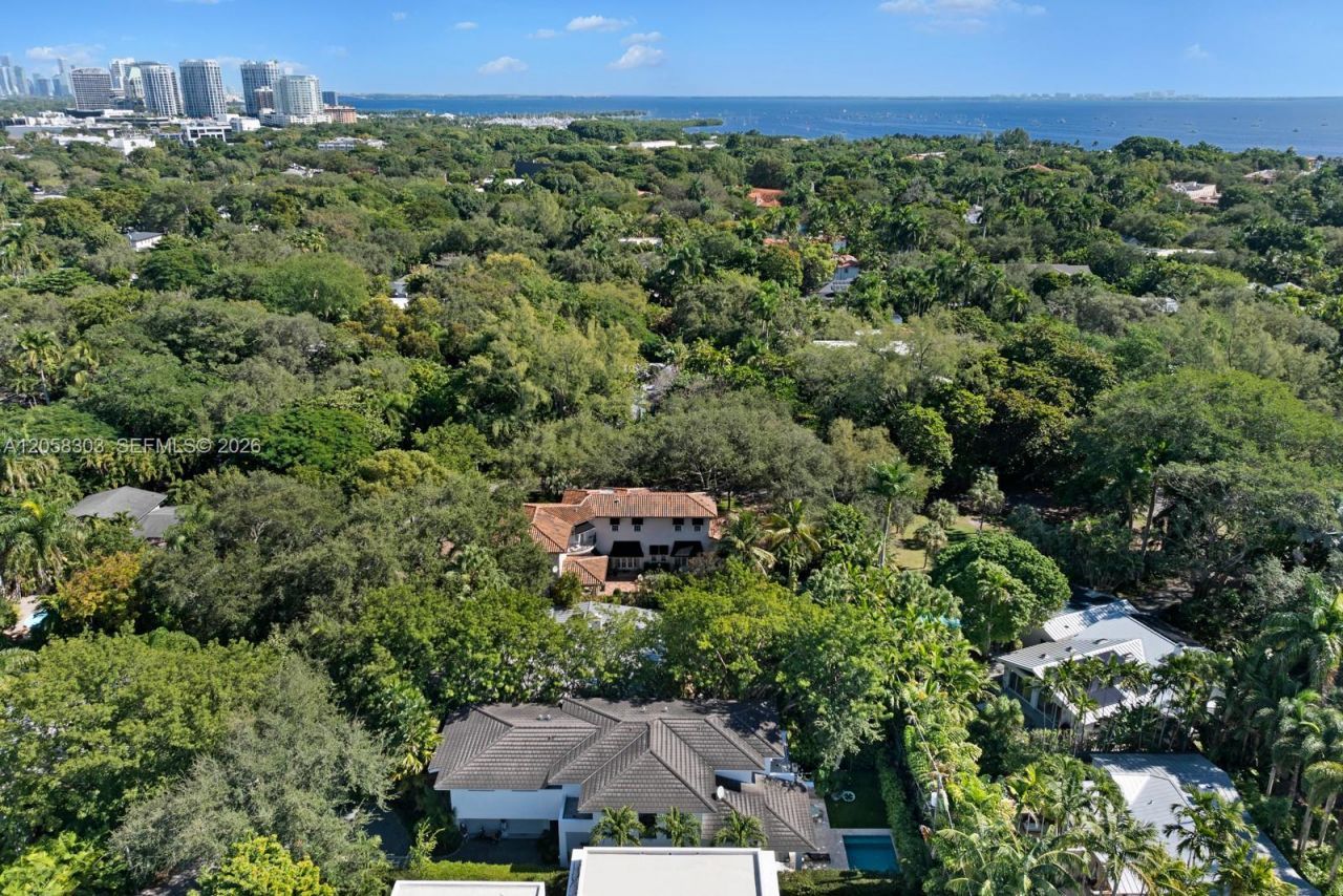 3630 Avocado Ave, Miami, FL 33133 Photo
