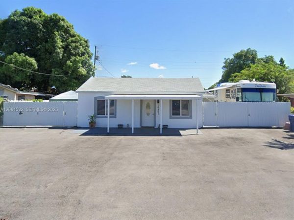 10401 NW 33rd Ave , Miami, FL 33147