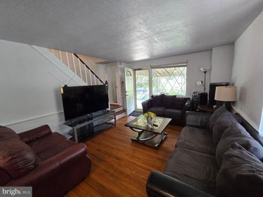 300 SPRINGTON ROAD, UPPER DARBY, PA 19082