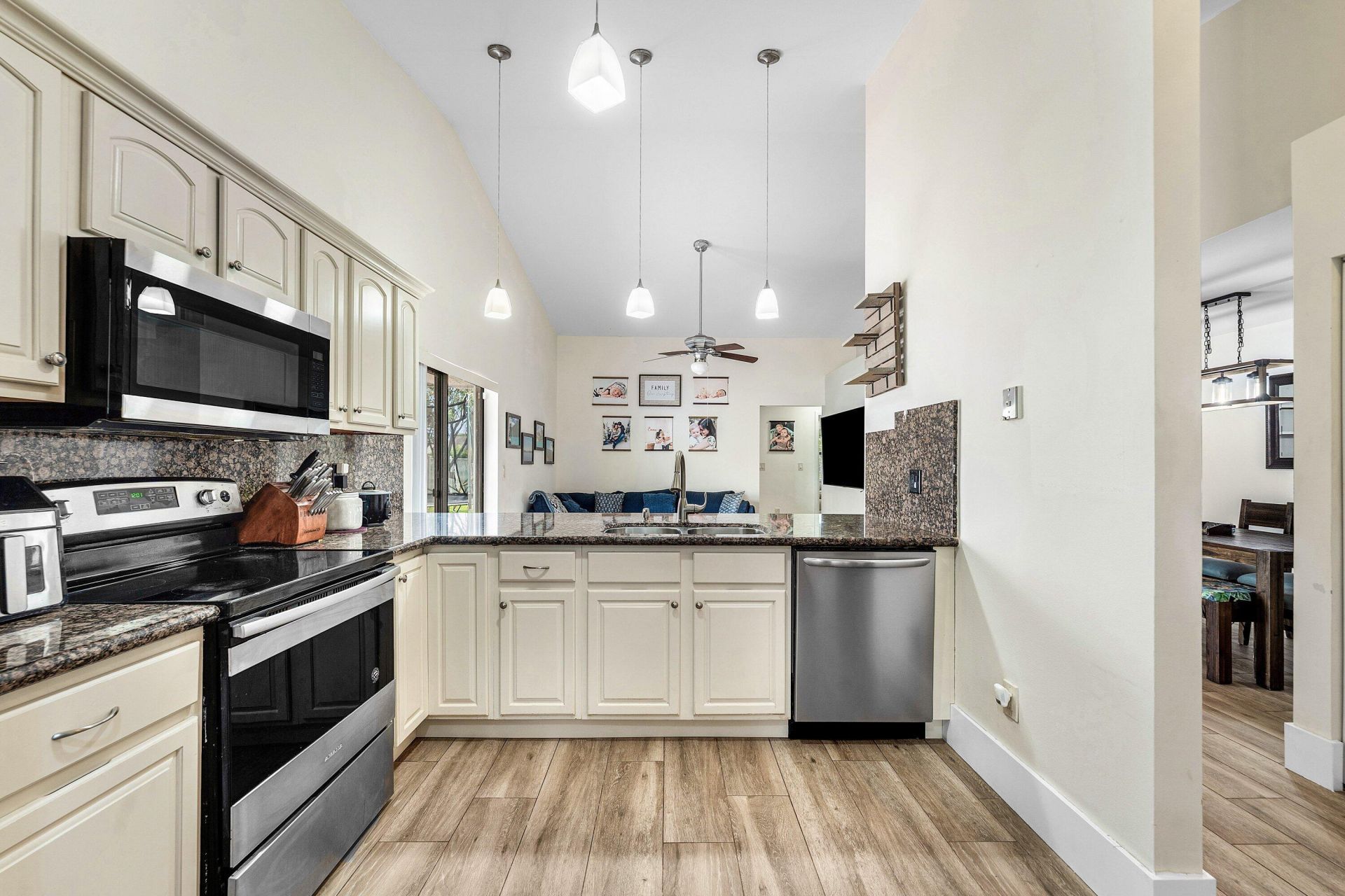 28 Paxford Lane, Boynton Beach, FL 33426 Photo