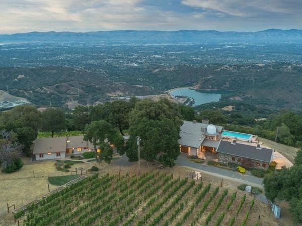 15060 Montebello Road, Cupertino, CA 95014