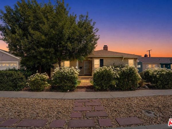 19803 Bassett Street, Los Angeles, CA 91306