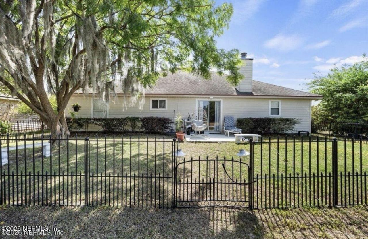 2303 Ravines Lakes Road, Middleburg, FL 32068 Photo