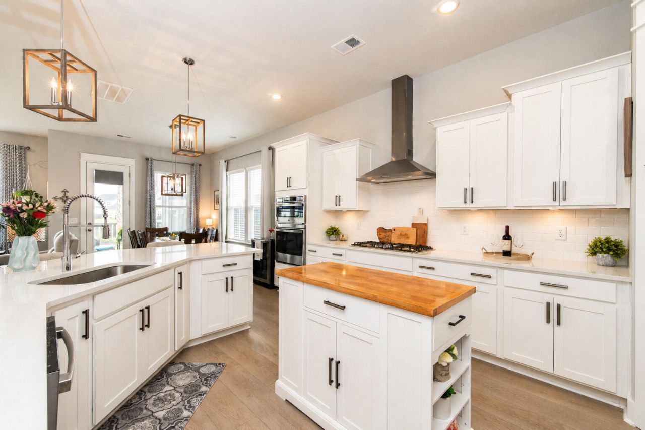 448 Parish Farms Drive Photo 6