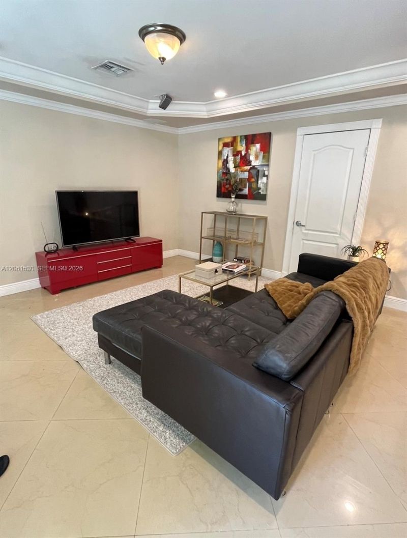 1029 SW 10th Ave , Miami, FL 33130 Photo