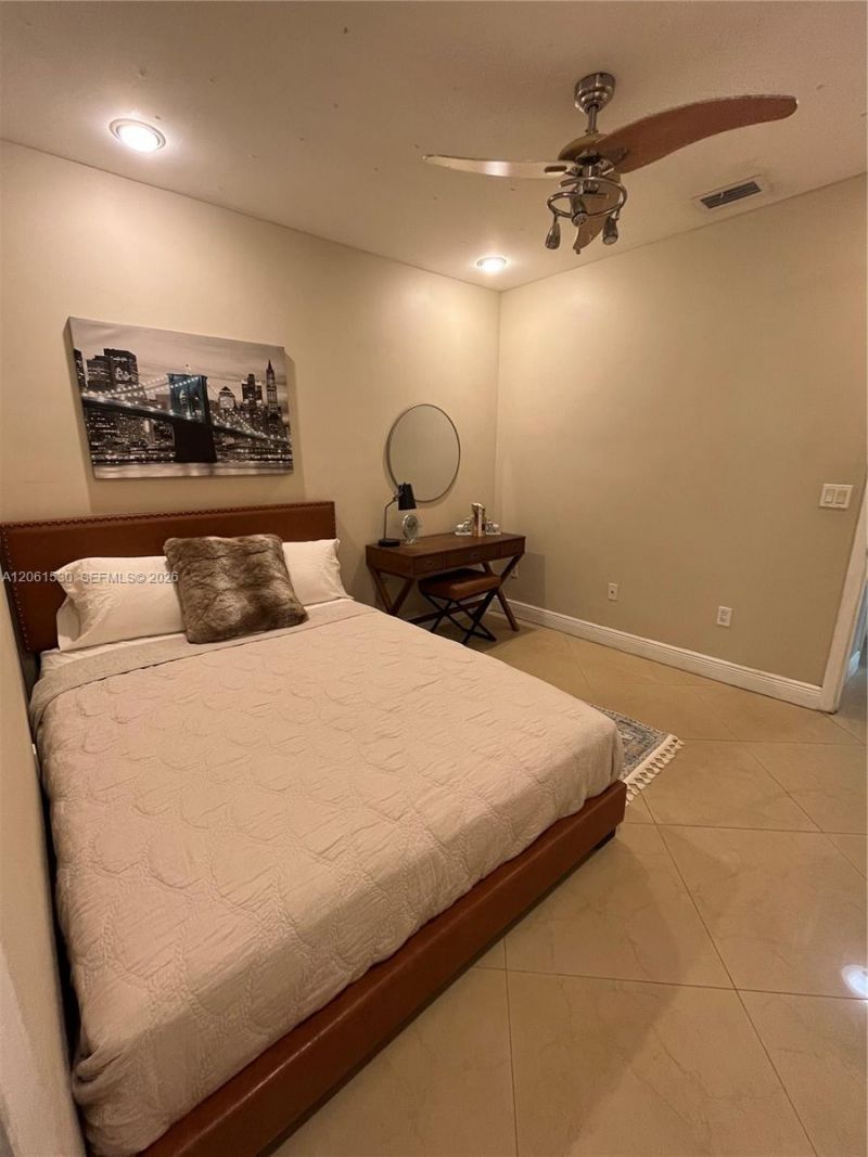 1029 SW 10th Ave , Miami, FL 33130 Photo