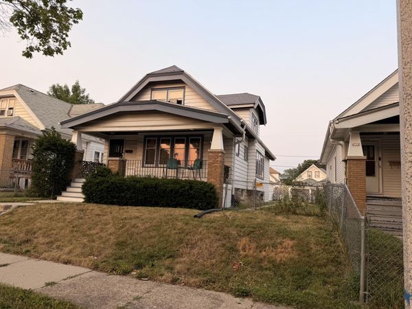 4718 N 41st St, Milwaukee, WI 53209