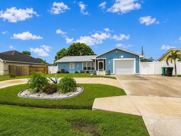 261 SE Wallace Terrace, Port St. Lucie, FL 34983