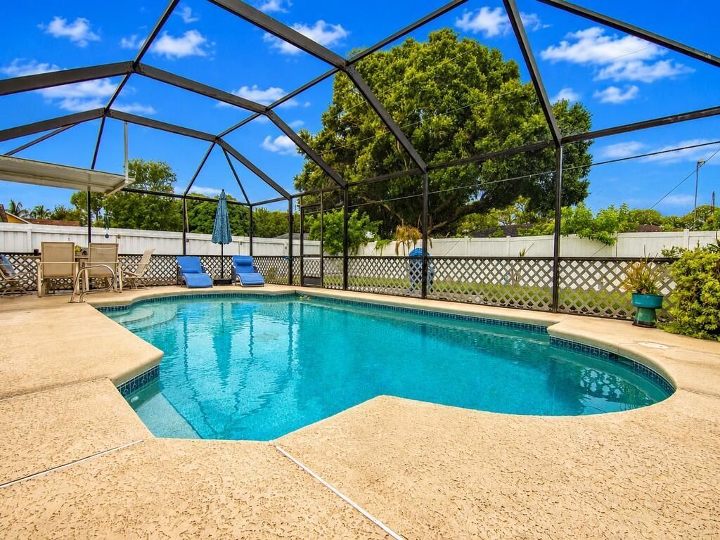 261 SE Wallace Terrace, Port Saint Lucie, FL 34983 Photo