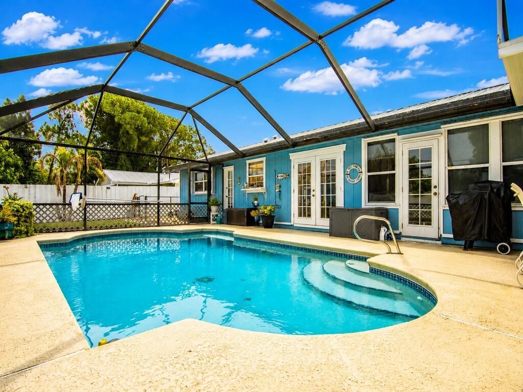 261 SE Wallace Terrace, Port Saint Lucie, FL 34983 Photo