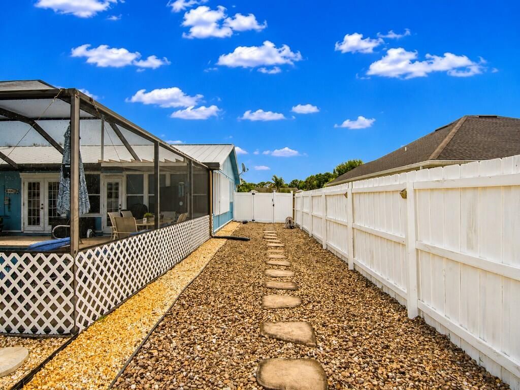 261 SE Wallace Terrace, Port Saint Lucie, FL 34983 Photo