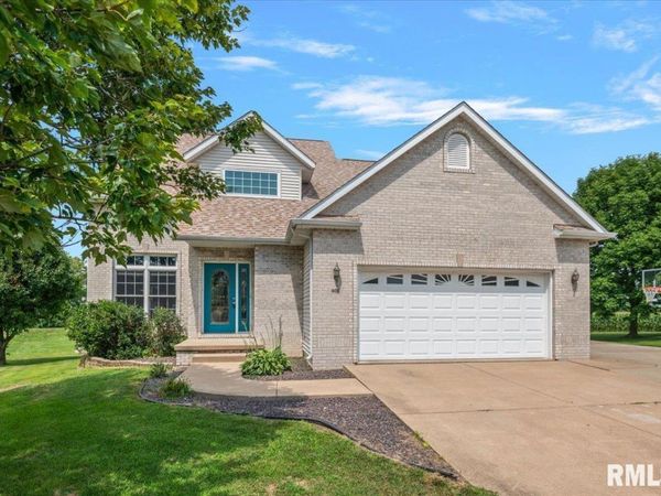 402 James Creek Lane, Jacksonville, IL 62650