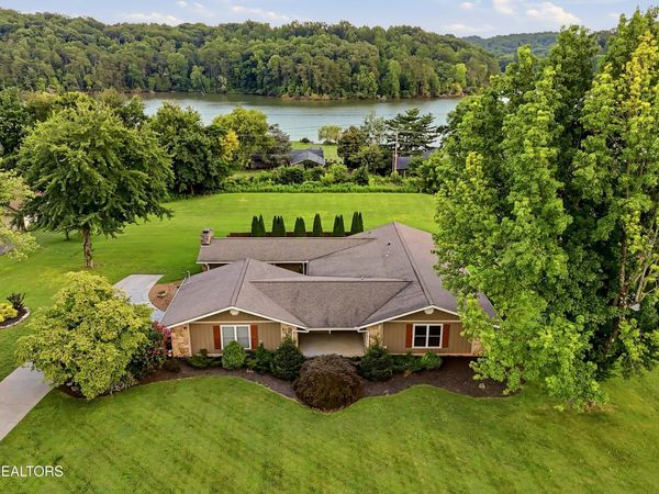 10100 El Pinar Drive, Knoxville, TN 37922