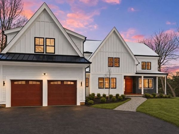60 Rear Lynnbrook Rd, Lynnfield, MA 01940