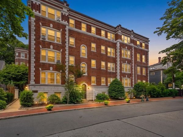 41 Bowdoin Street, Unit 25, Cambridge, MA 02138