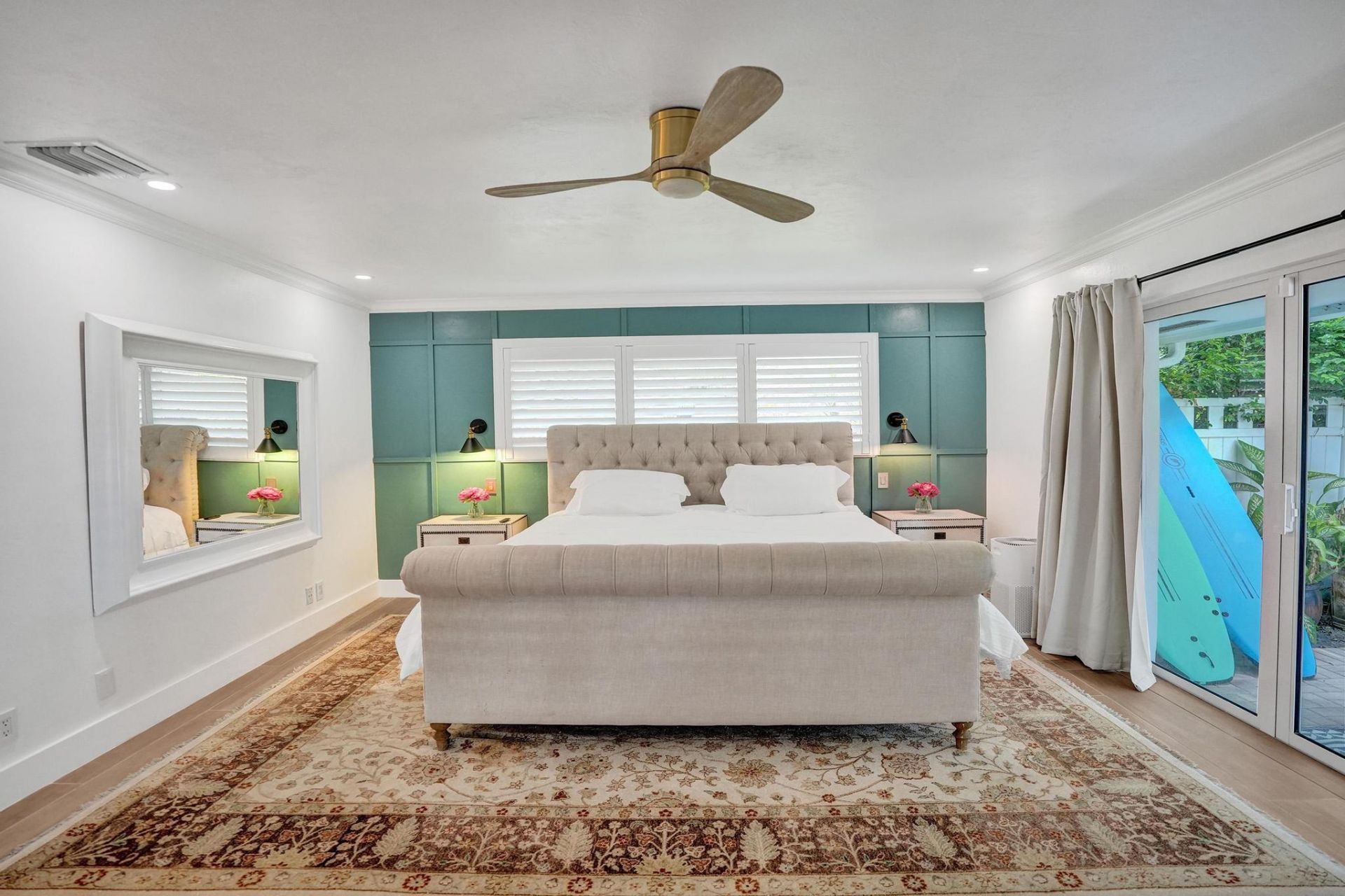 2 Mendota Lane, Sea Ranch Lakes, FL 33308 Photo