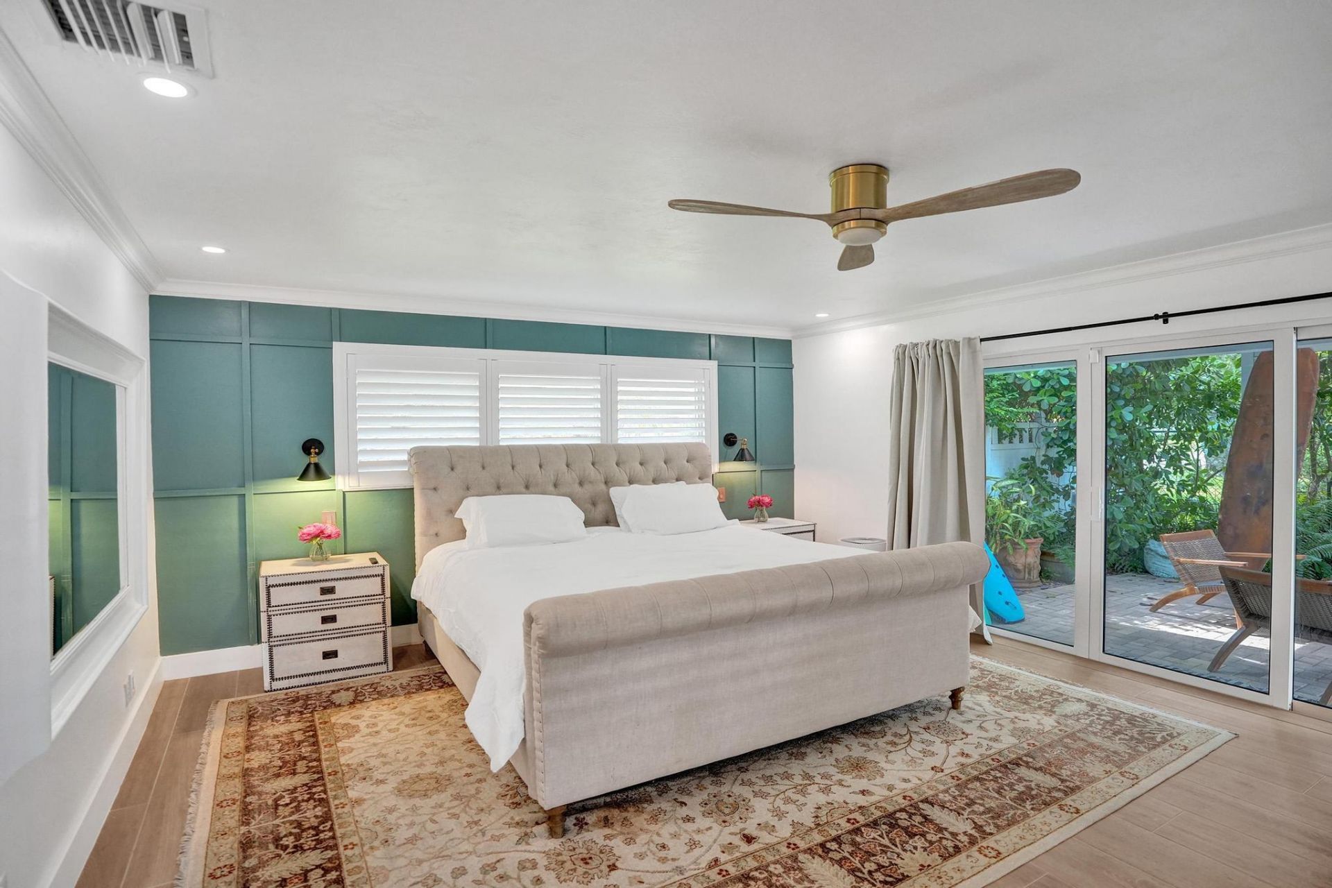 2 Mendota Lane, Sea Ranch Lakes, FL 33308 Photo