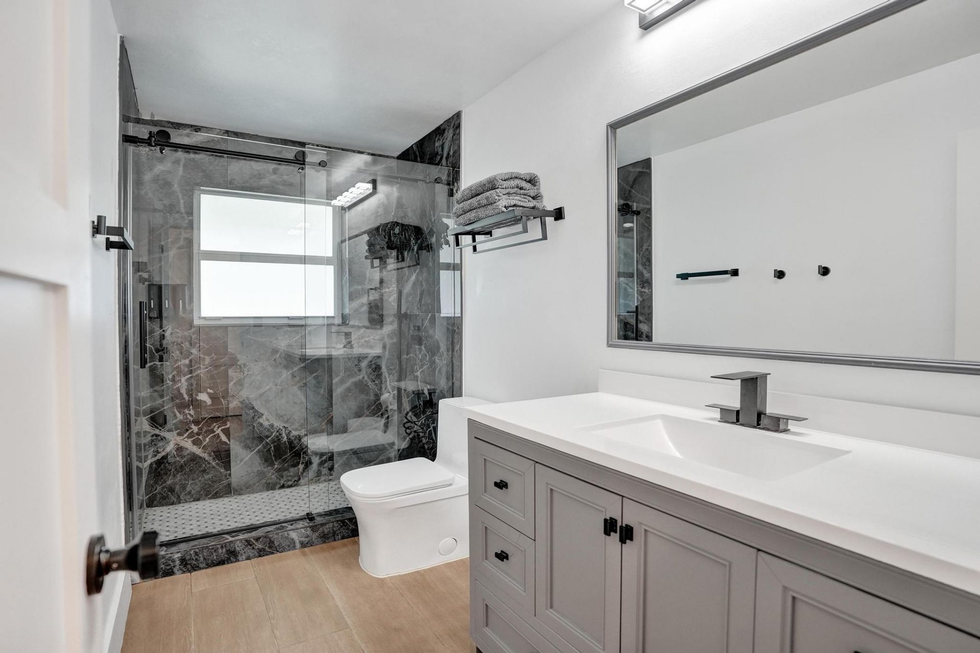 2 Mendota Lane, Sea Ranch Lakes, FL 33308 Photo