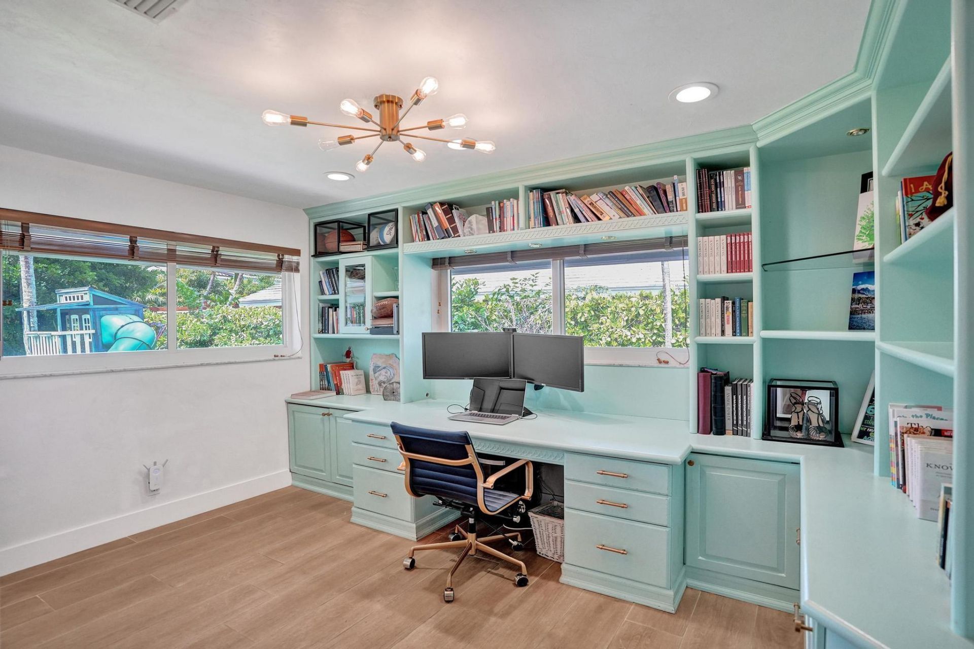 2 Mendota Lane, Sea Ranch Lakes, FL 33308 Photo