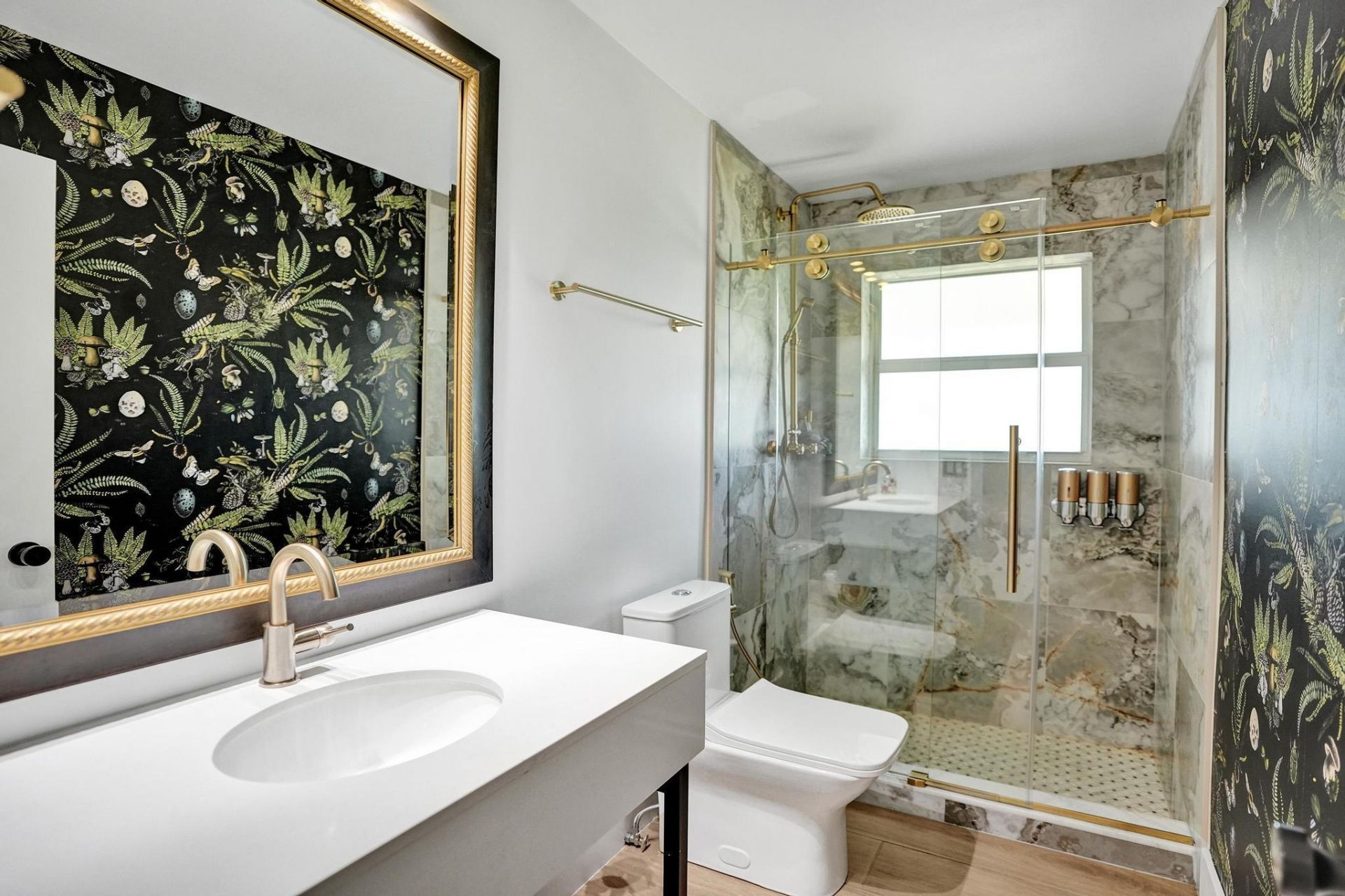 2 Mendota Lane, Sea Ranch Lakes, FL 33308 Photo
