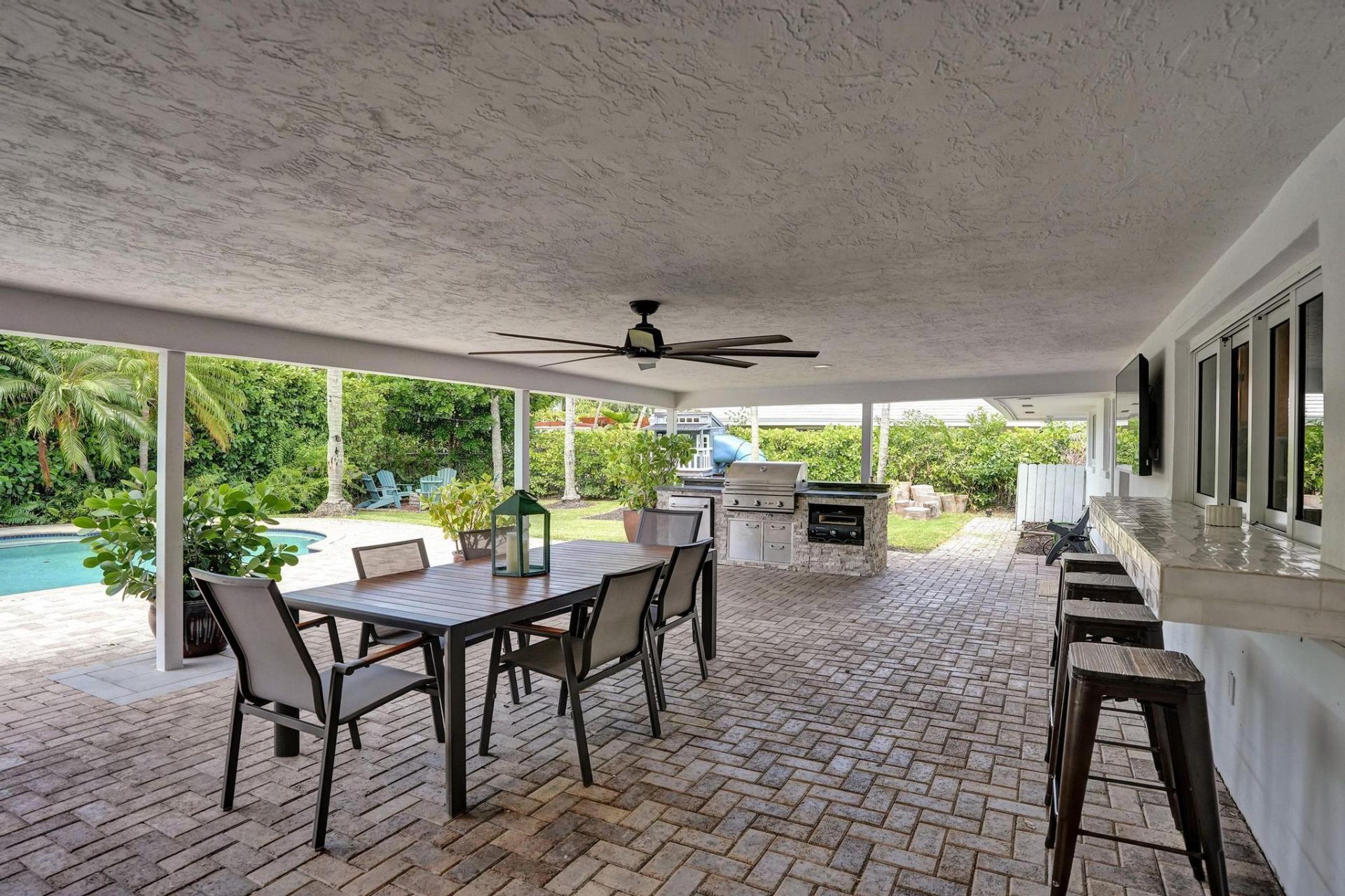 2 Mendota Lane, Sea Ranch Lakes, FL 33308 Photo