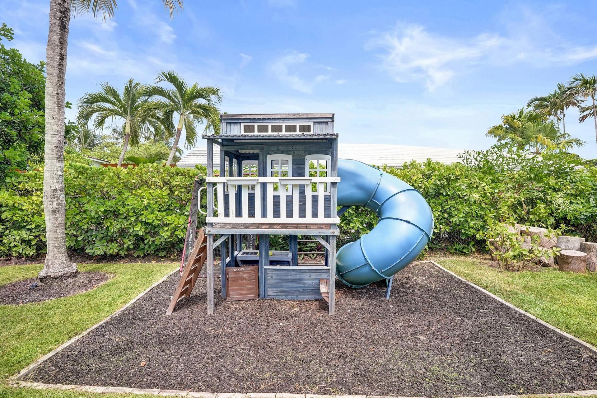 2 Mendota Lane, Sea Ranch Lakes, FL 33308 Photo