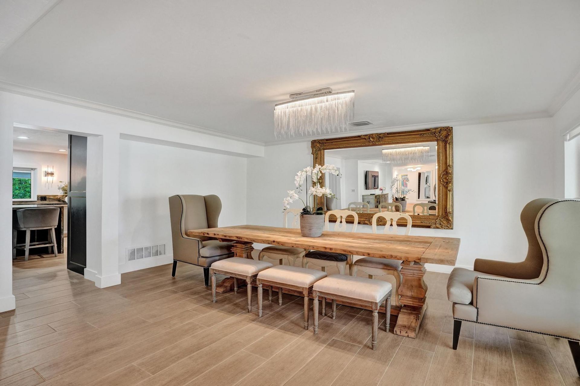 2 Mendota Lane, Sea Ranch Lakes, FL 33308 Photo