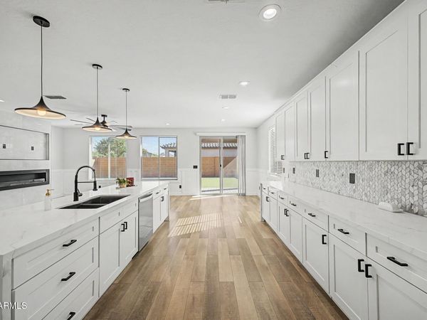 26051 W LONE CACTUS Drive, Buckeye, AZ 85396