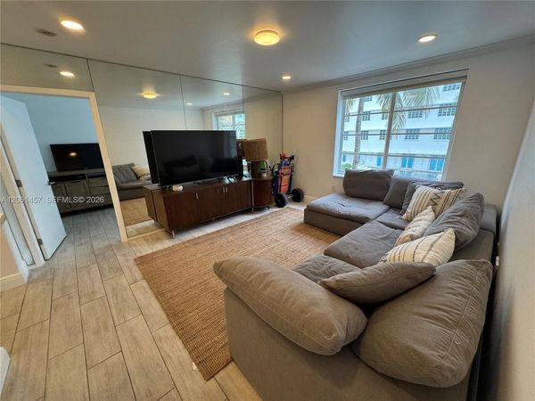 1460 Ocean Dr, Unit 305, Miami Beach, FL 33139