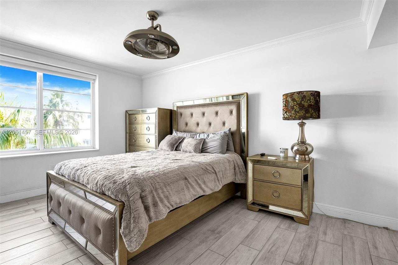 1460 Ocean Dr, Unit 305, Miami Beach, FL 33139 Photo