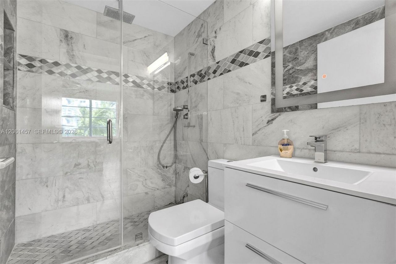1460 Ocean Dr, Unit 305, Miami Beach, FL 33139 Photo