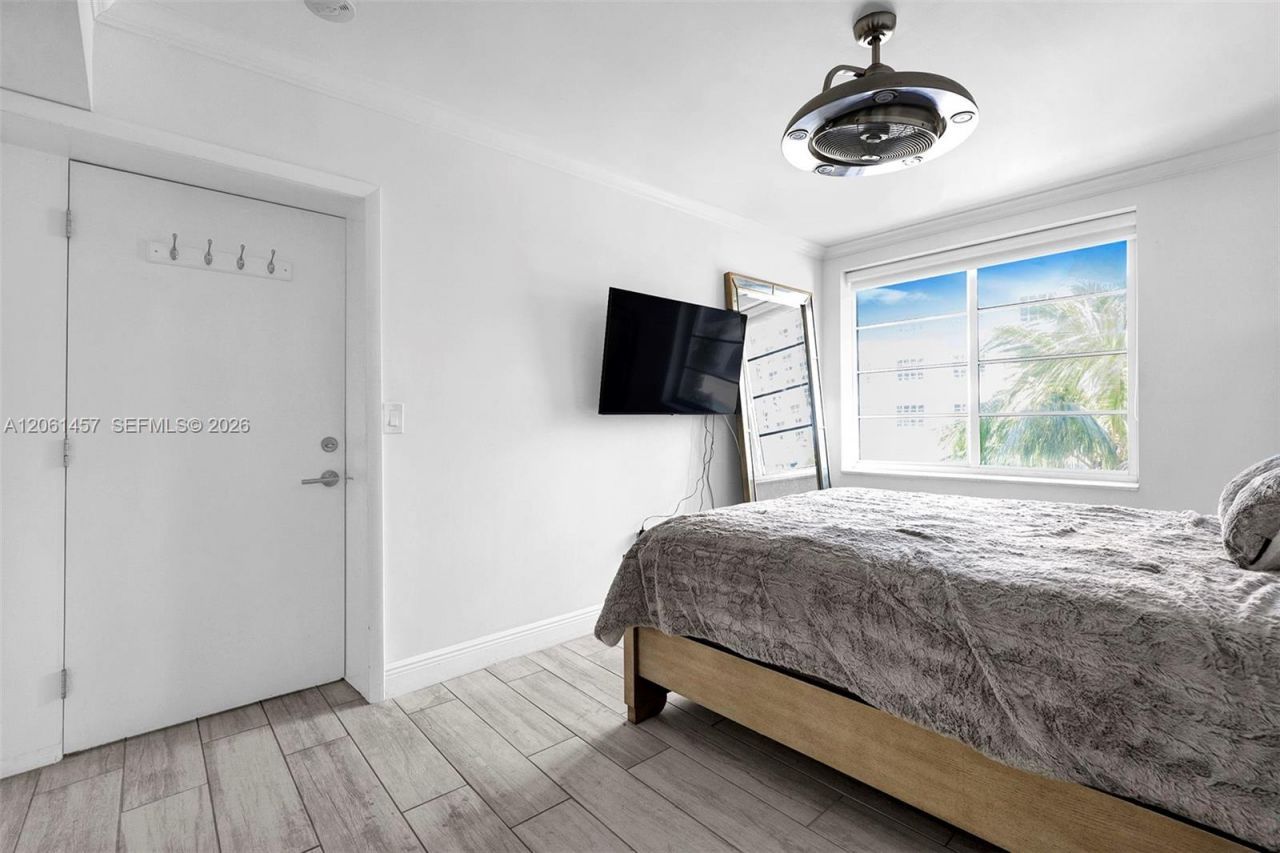 1460 Ocean Dr, Unit 305, Miami Beach, FL 33139 Photo
