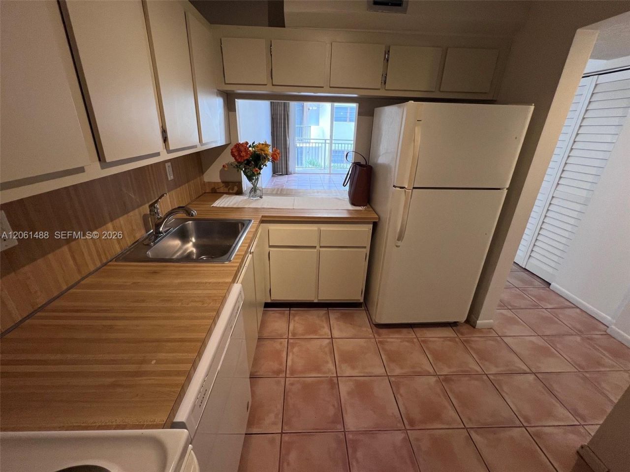 1665 Bay Rd , Unit 416, Miami Beach, FL 33139 Photo
