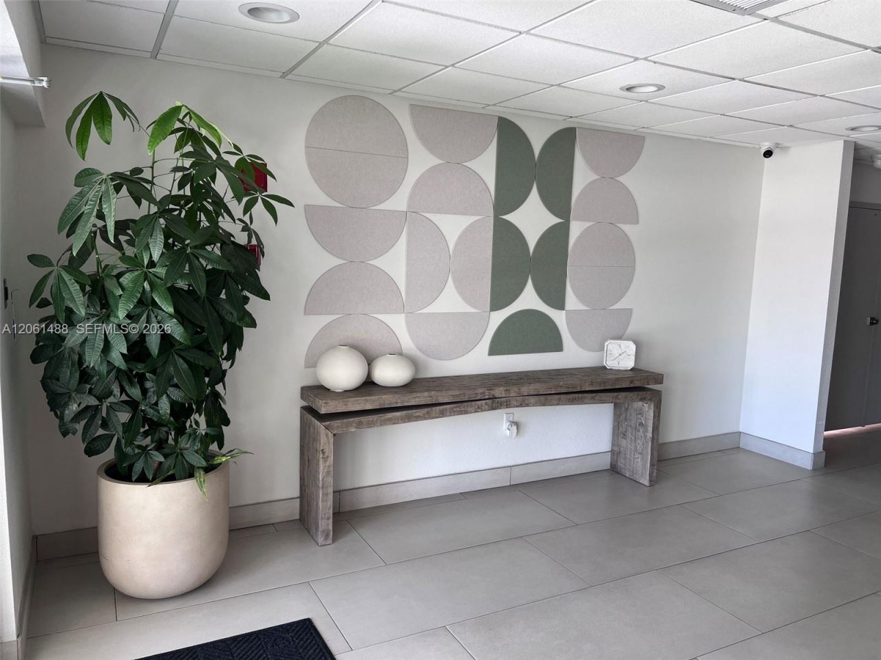 1665 Bay Rd , Unit 416, Miami Beach, FL 33139 Photo