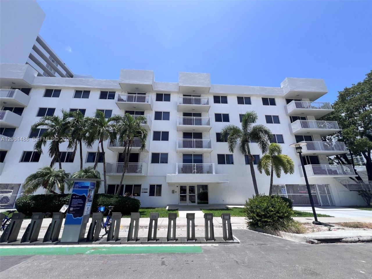 1665 Bay Rd , Unit 416, Miami Beach, FL 33139 Photo