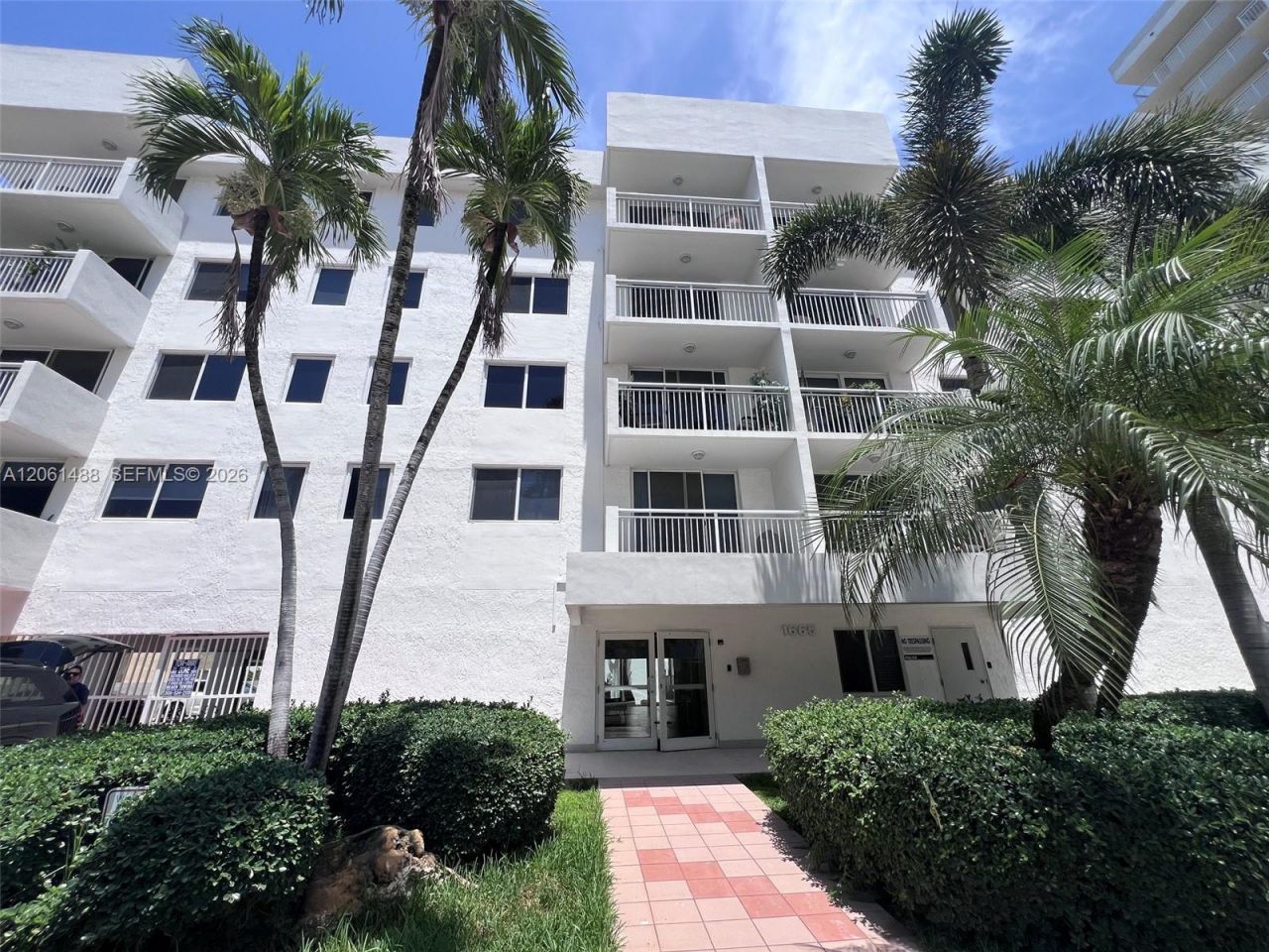 1665 Bay Rd , Unit 416, Miami Beach, FL 33139 Photo