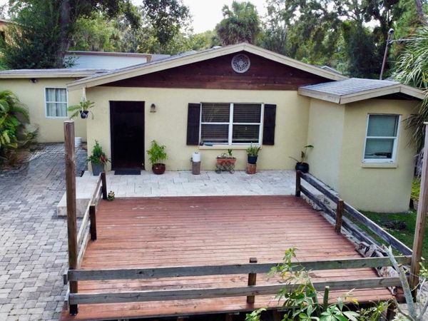 10004 MEMORIAL HIGHWAY, TAMPA, FL 33615